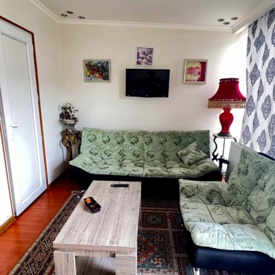 12 Rooms Hotel in Sololaki-8